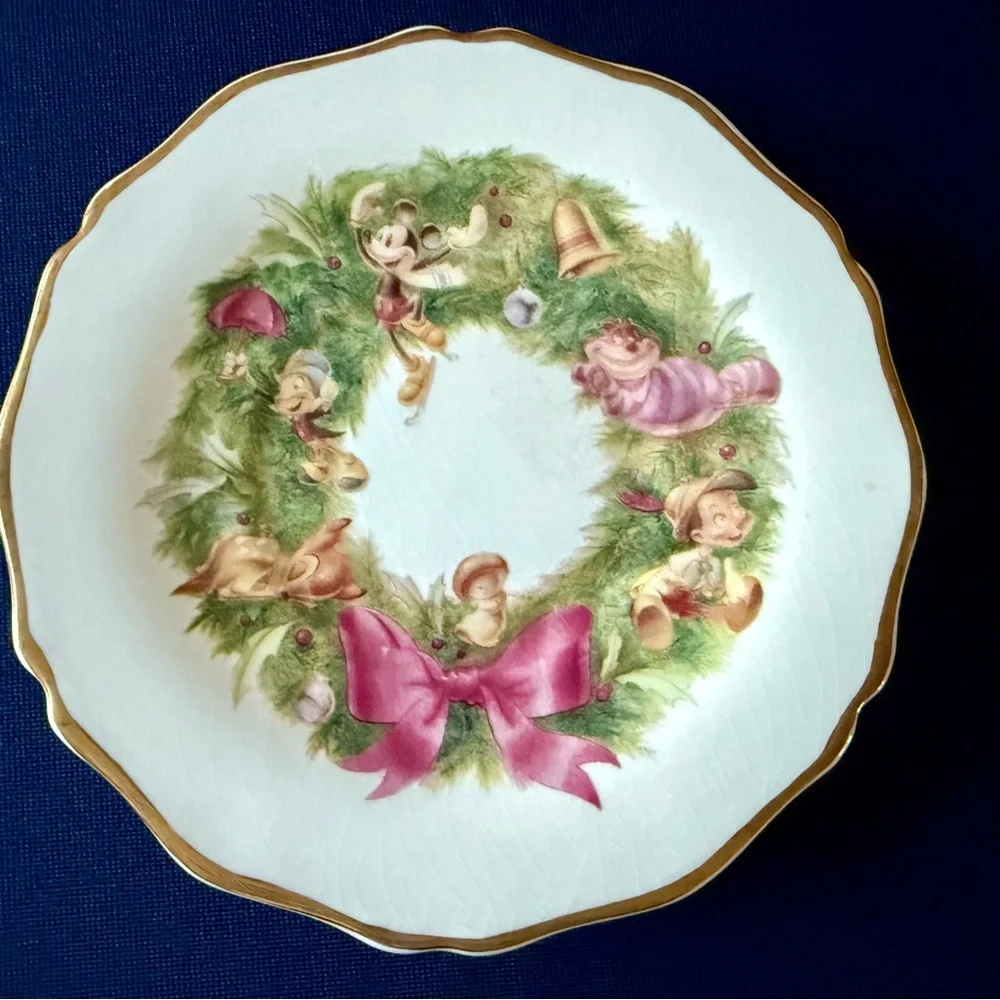 Disney Holiday Wreath Plate with Pink Bow and Gold Trim